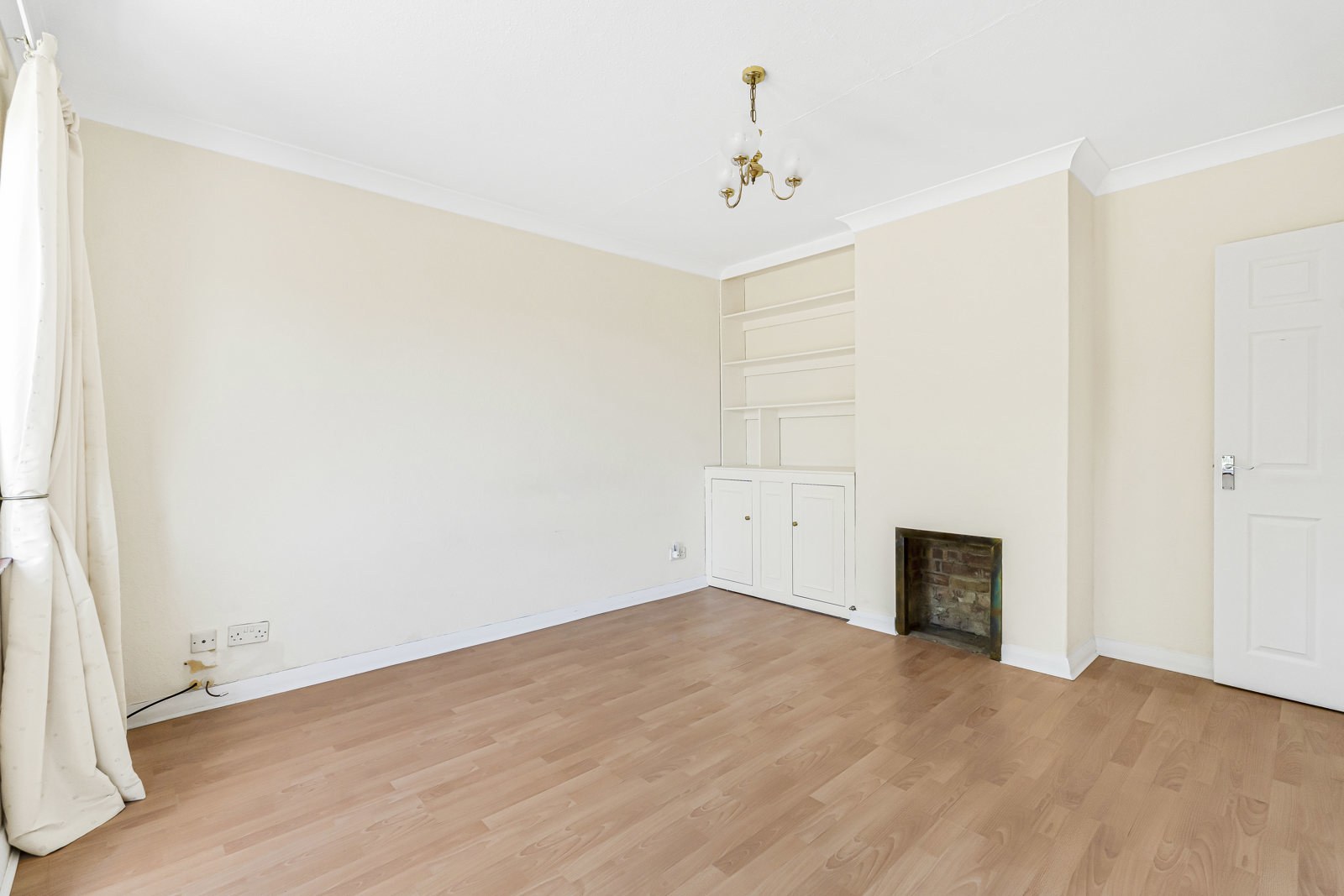Grove End Road, Farnham, Surrey, GU9, photo 2