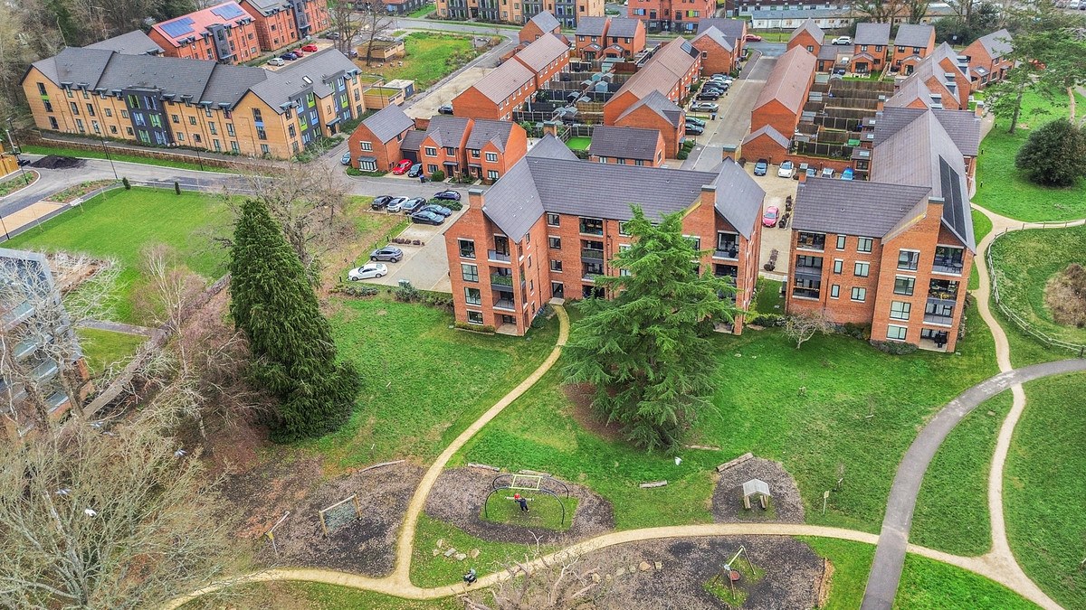 Garrett Crescent, Ottershaw, Chertsey, KT16, photo 7