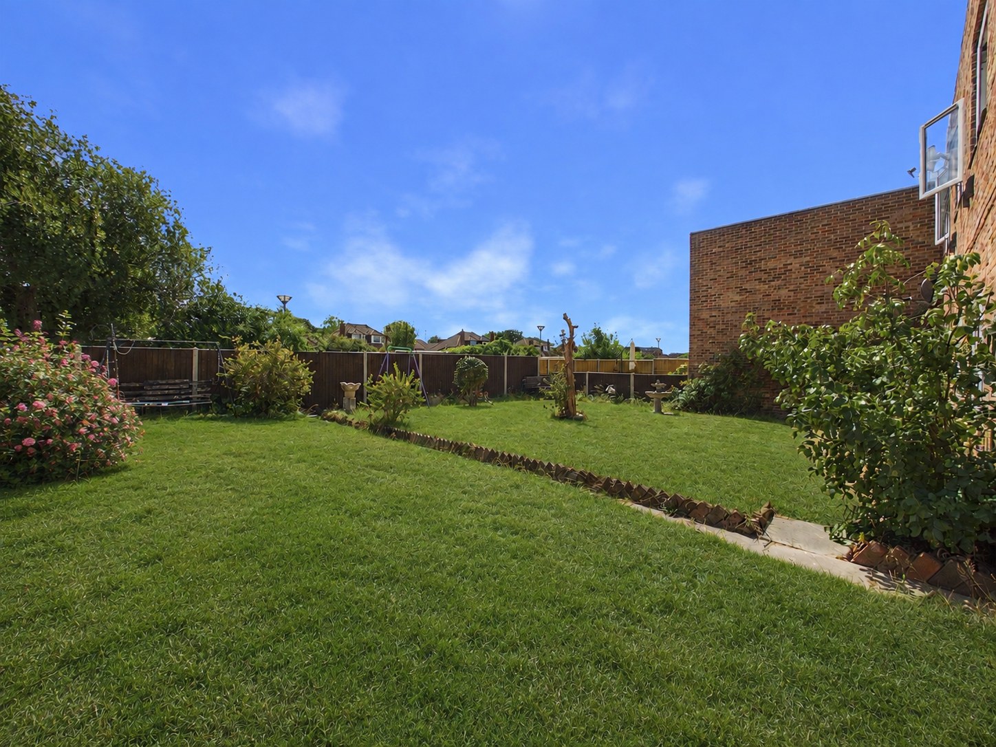 Whitley Close, Stanwell, Surrey, TW19