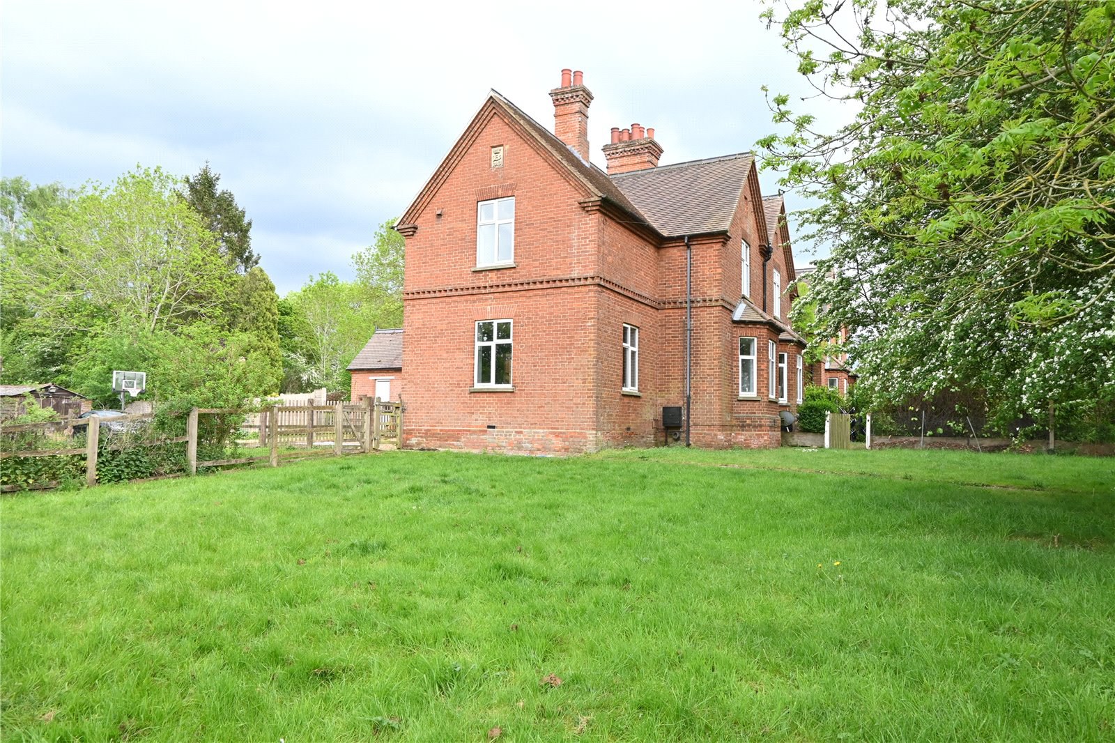 Newport Road, Woburn, Bedfordshire, MK17