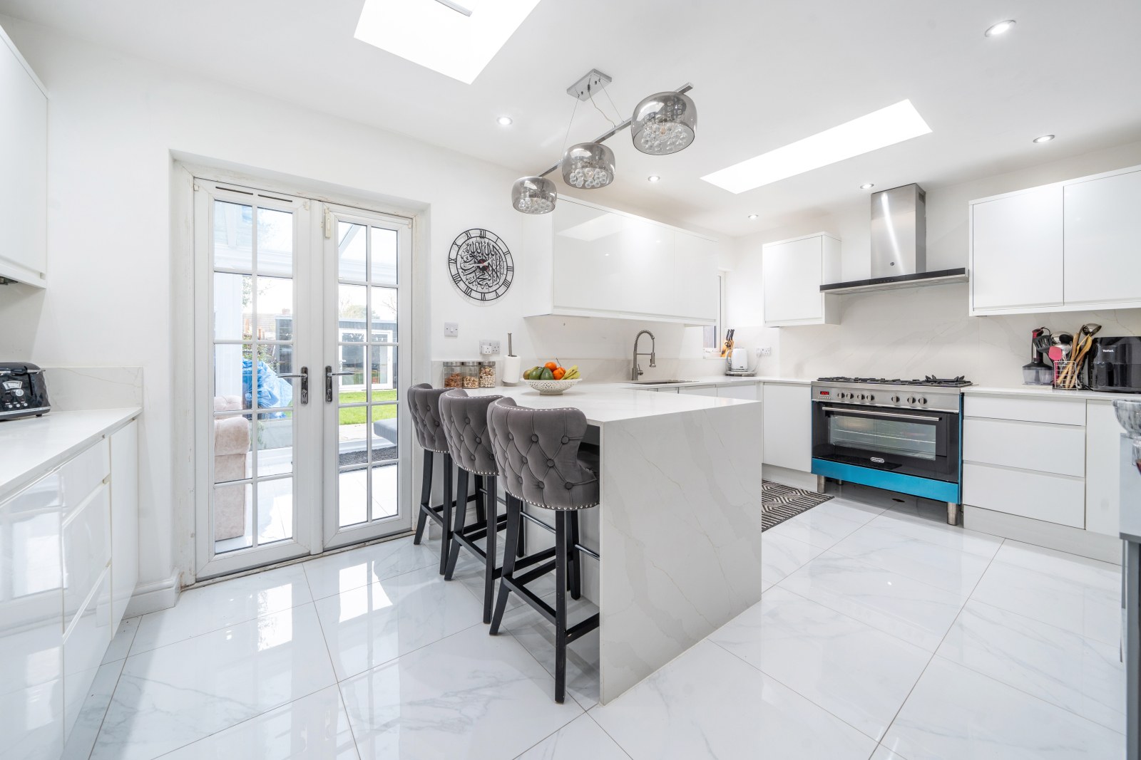 Mansion Lane, Iver, Buckinghamshire, SL0, photo 4