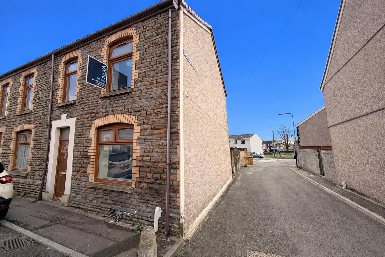 House - Semi-Detached For Rent Whittington Street