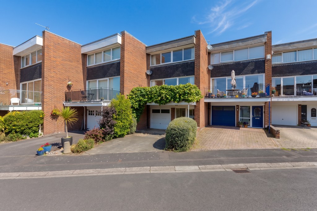 Fairway Close, Brunton Park, Gosforth, Newcastle upon Tyne