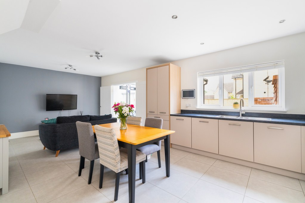 Hawthorne Road, Steeton, West Yorkshire, BD20, photo 4