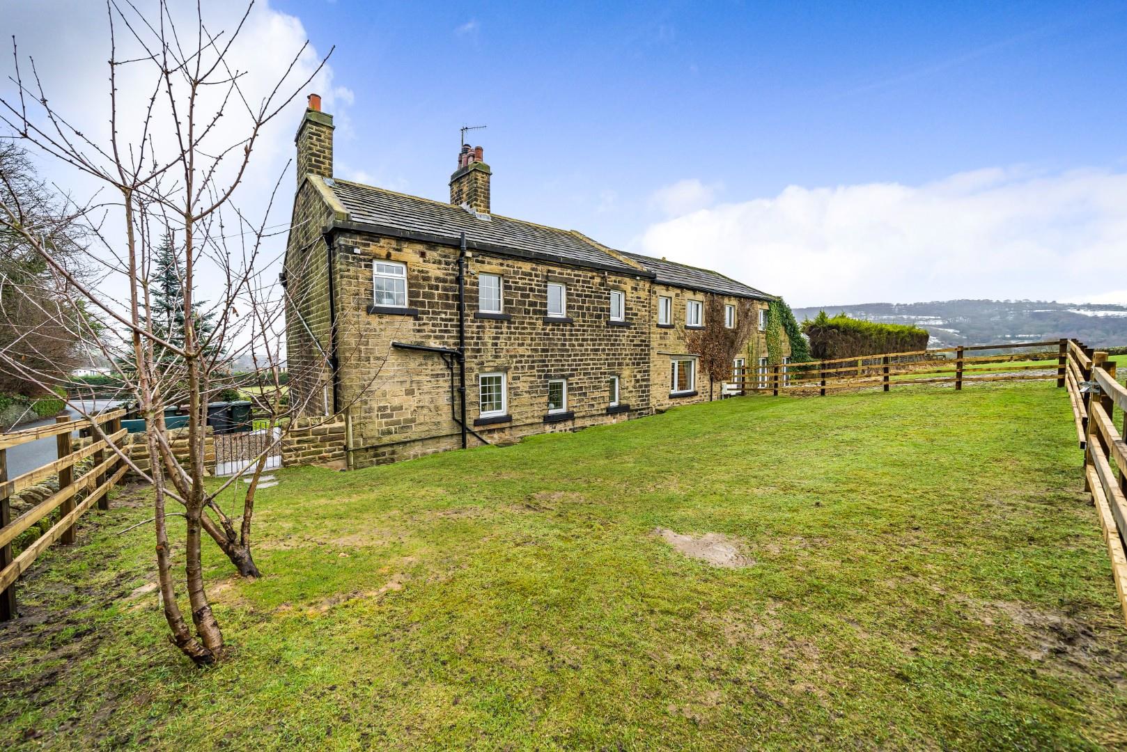 Cliff Farm, East Morton. Bingley, photo 4