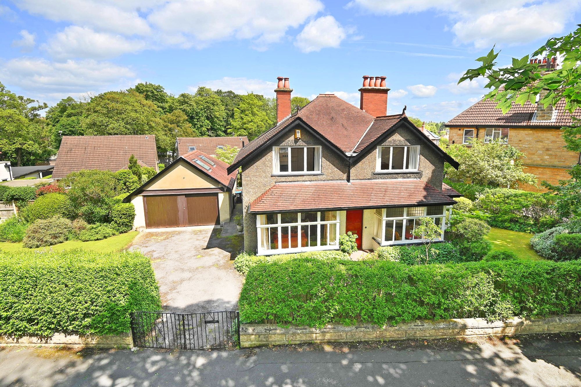 4 bed home for sale in Warwick Crescent, Harrogate