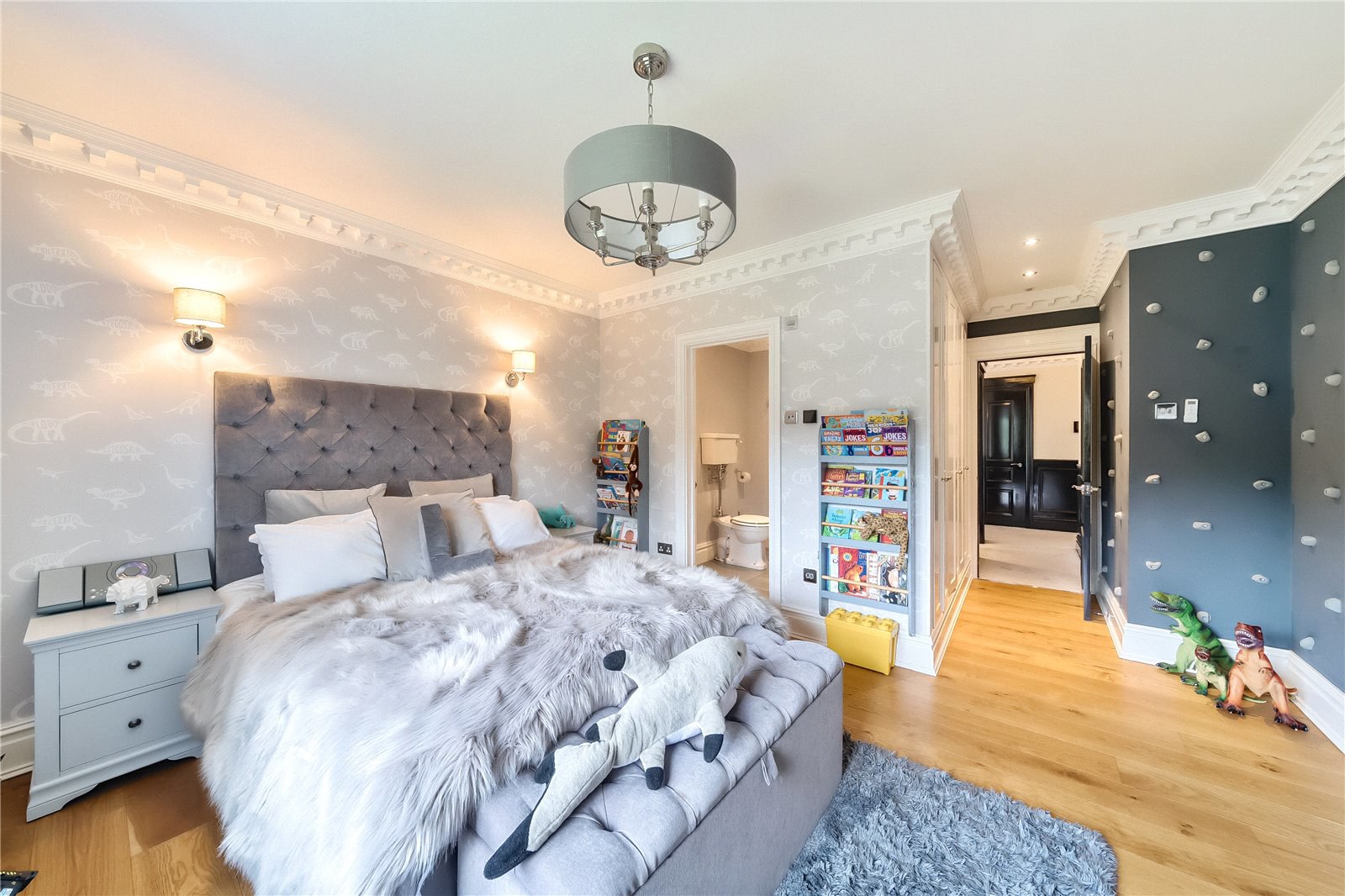 Woodham Waye, Woking, Surrey, GU21, photo 17