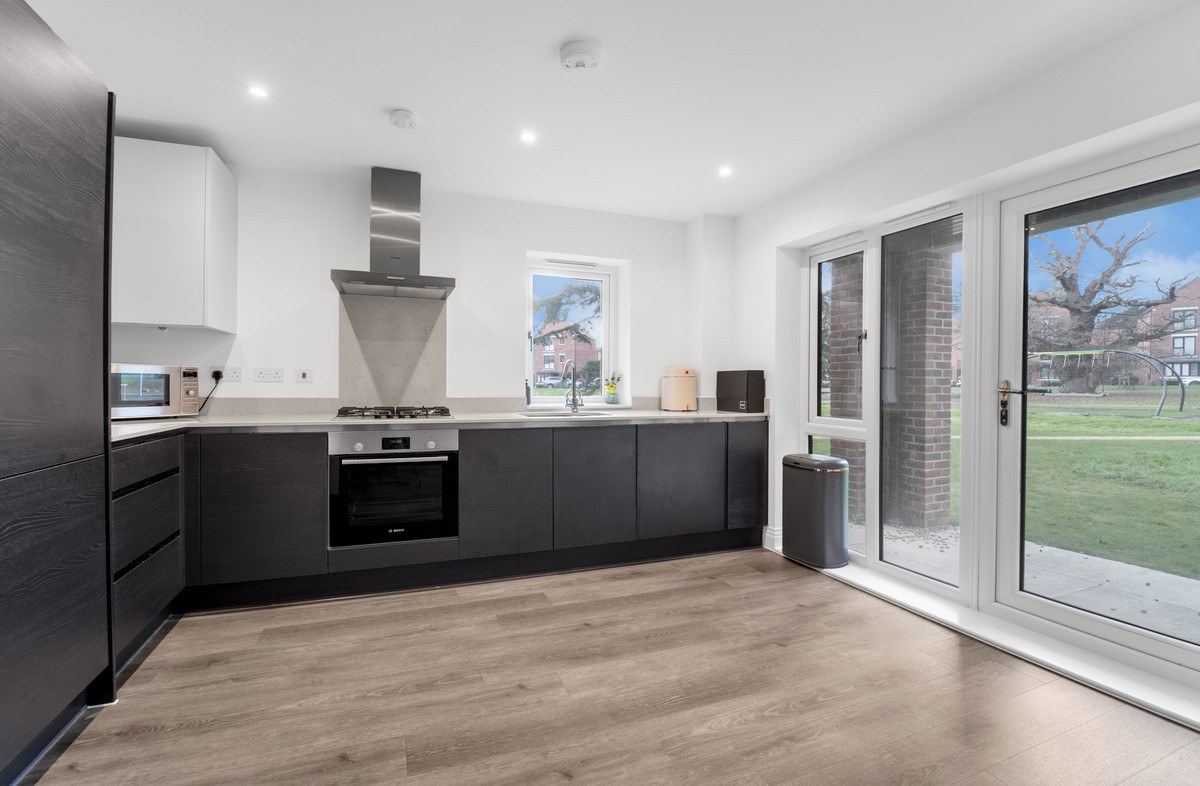 Garrett Crescent, Ottershaw, Chertsey, KT16, photo 6