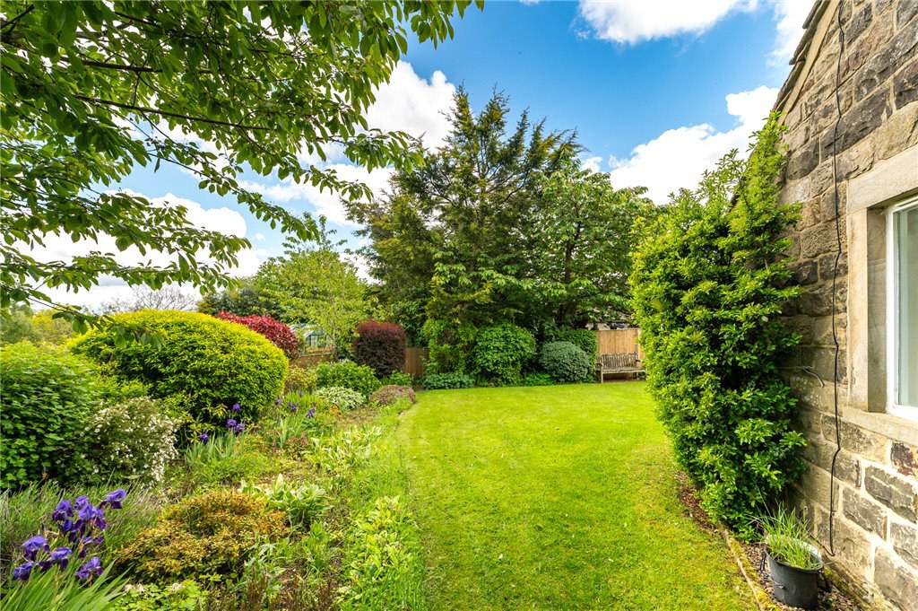 Sconce Lane, High Eldwick, Bingley, West Yorkshire, BD16, photo 27