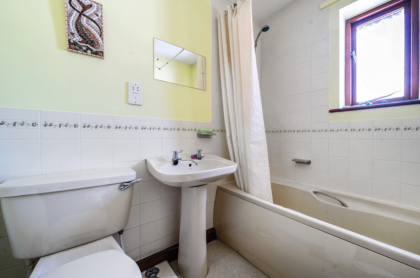 Drakes Farm, Ide, Exeter, EX2, photo 12