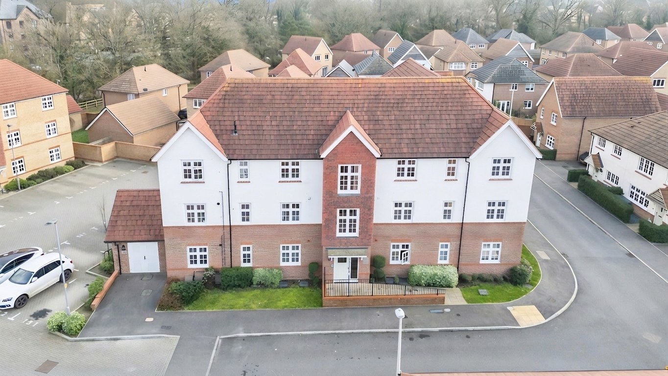 Carol Grove, Arborfield Green, RG2, photo 25