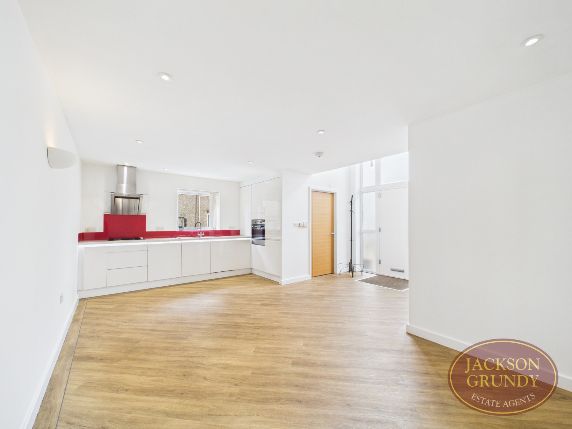 The Headlands, Northampton, NN3 2NU, photo 3