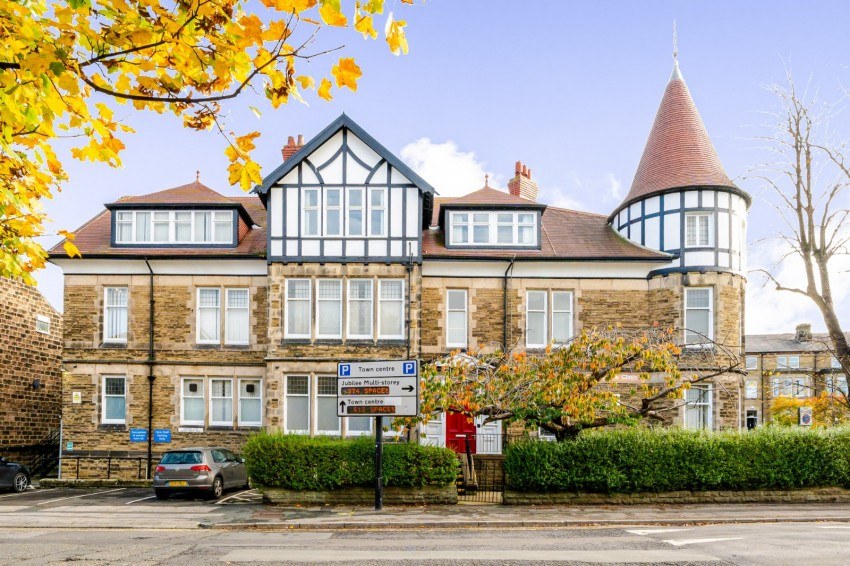 Apartment for sale in Dragon Parade, Harrogate