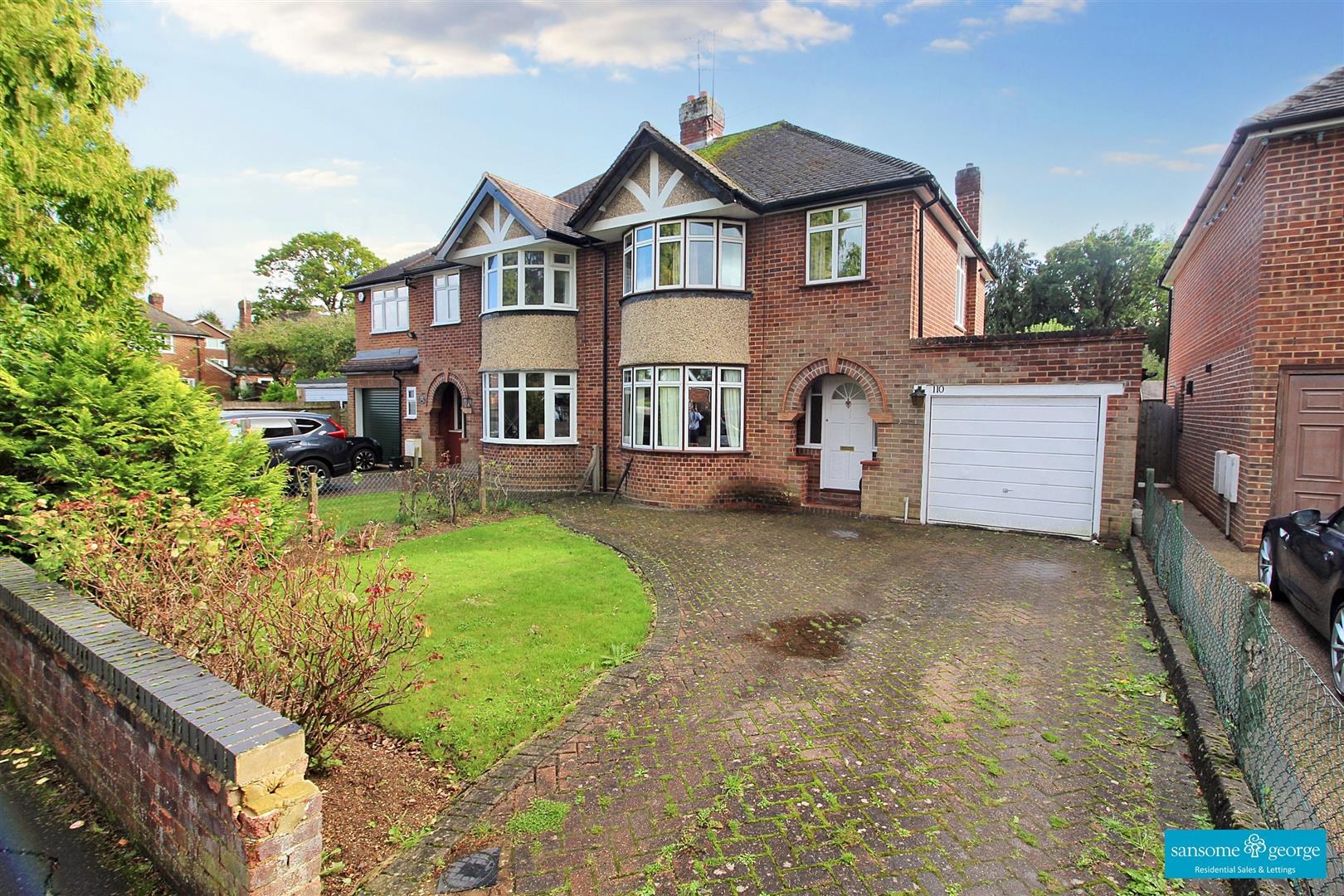 Redhatch Drive