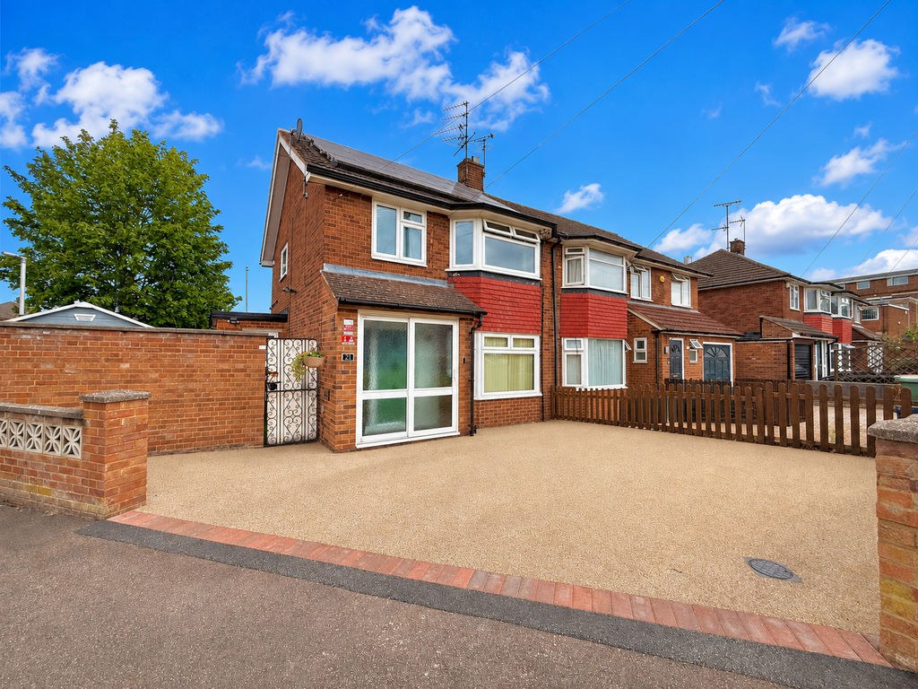 Duncombe DriveDunstable LU5 4QZ
