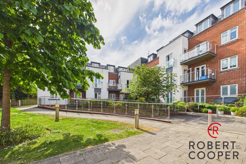 Field End Road, Eastcote, HA5