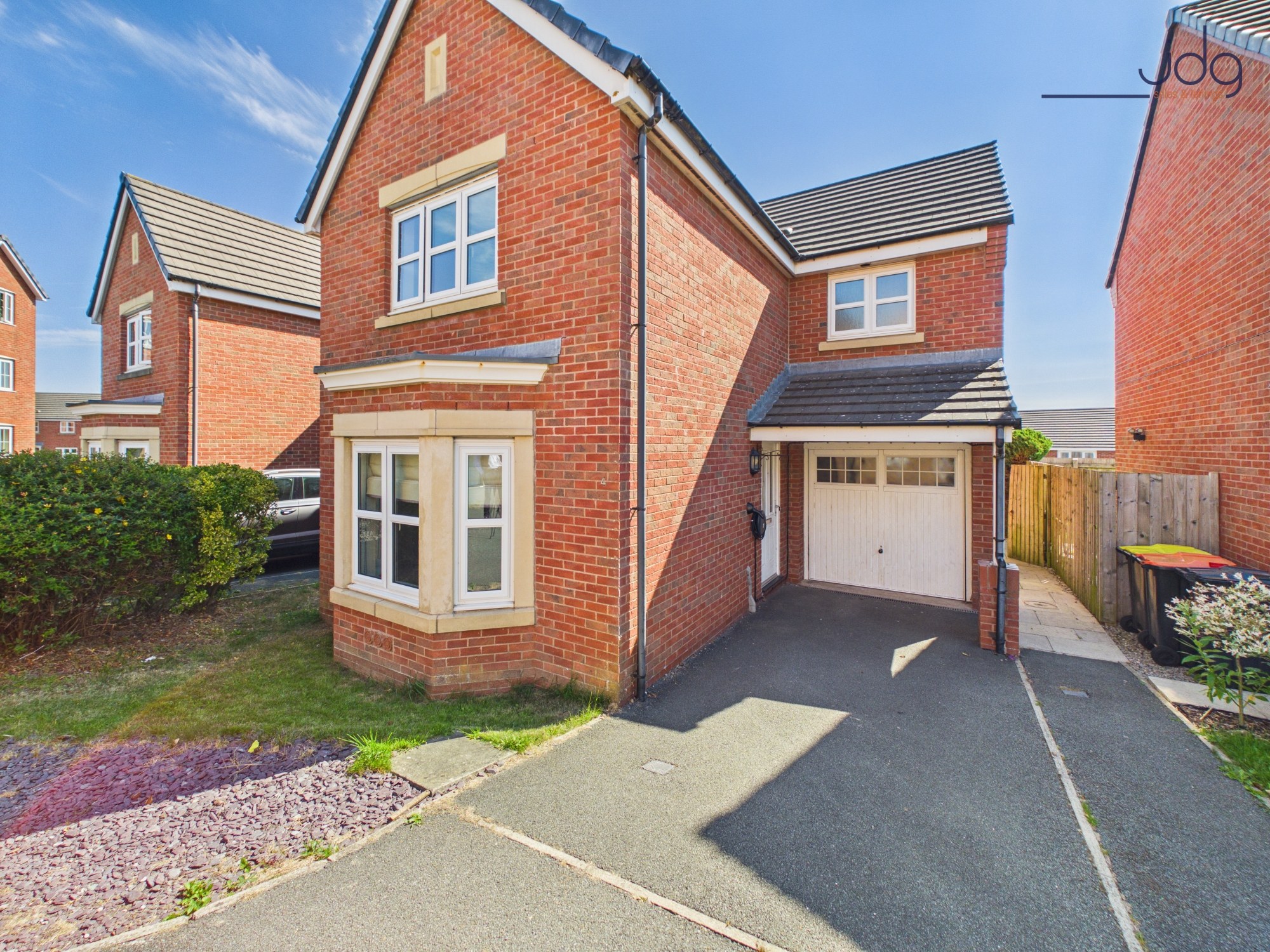 Goldcrest Close