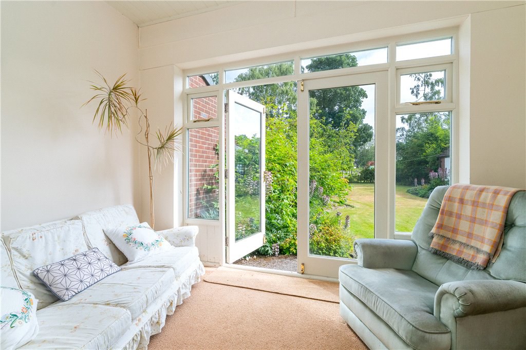 Moseley Wood Lane, Leeds, West Yorkshire, LS16, photo 8