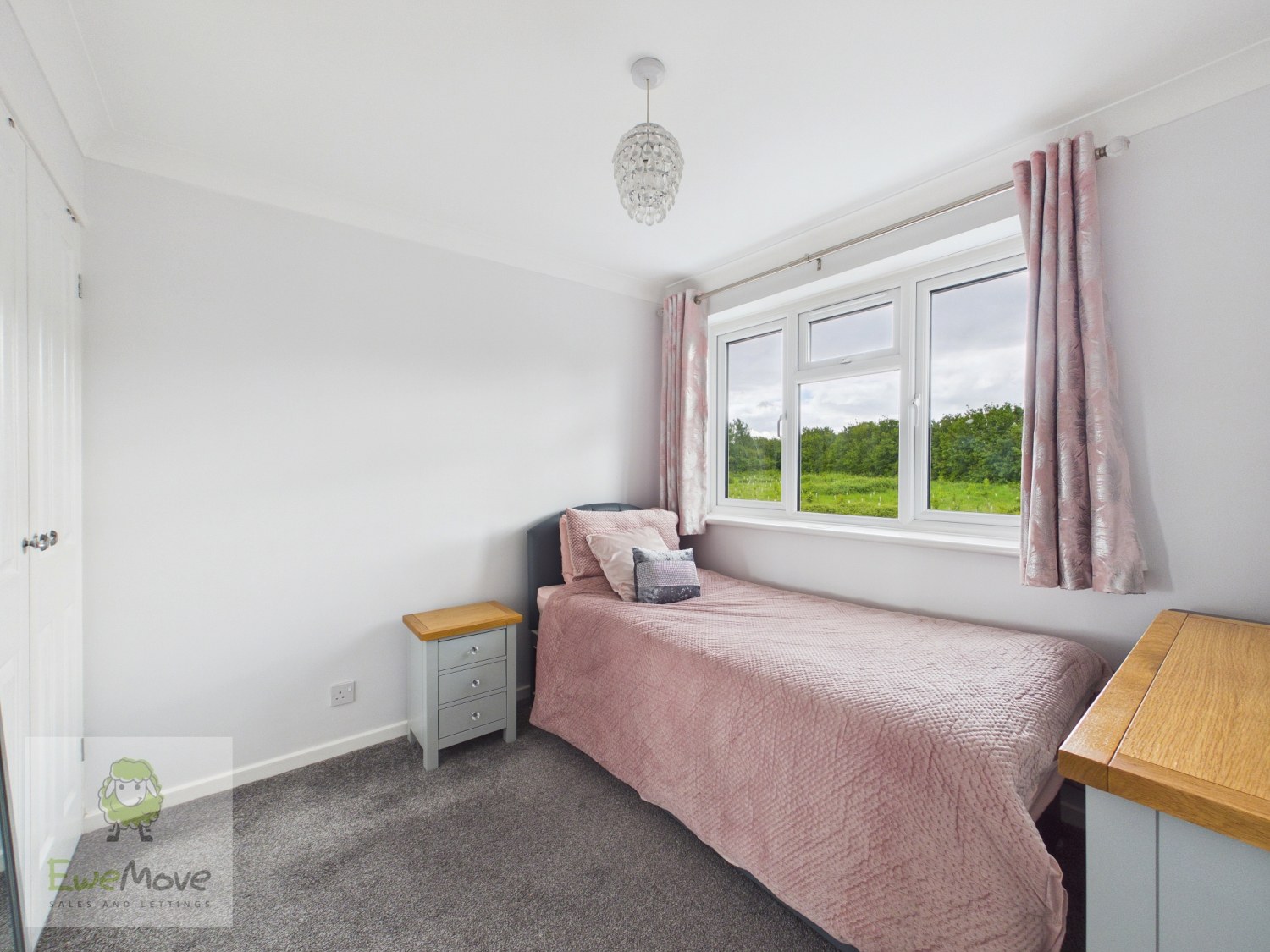 St. Johns Way, Borstal, Rochester, ME1 3NT, photo 13