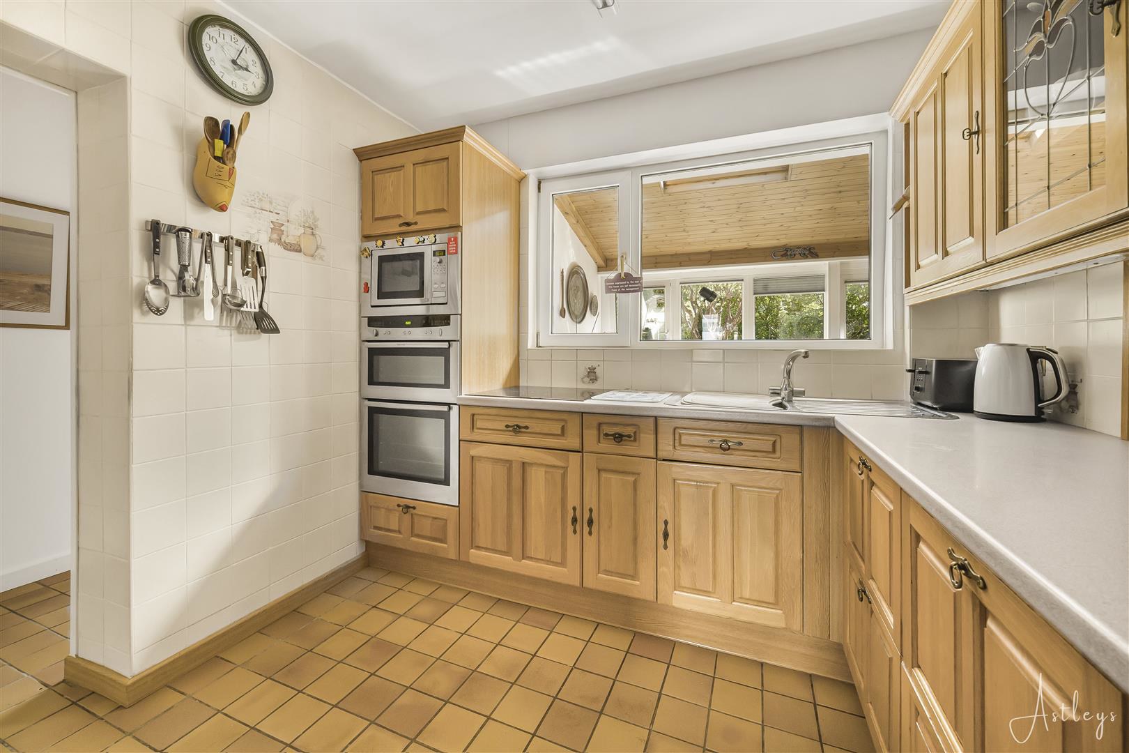 Three Cliffs Drive, Southgate, Swansea, photo 12