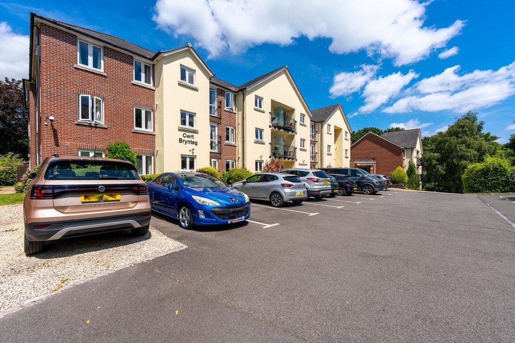 Station Road, Radyr, CF15