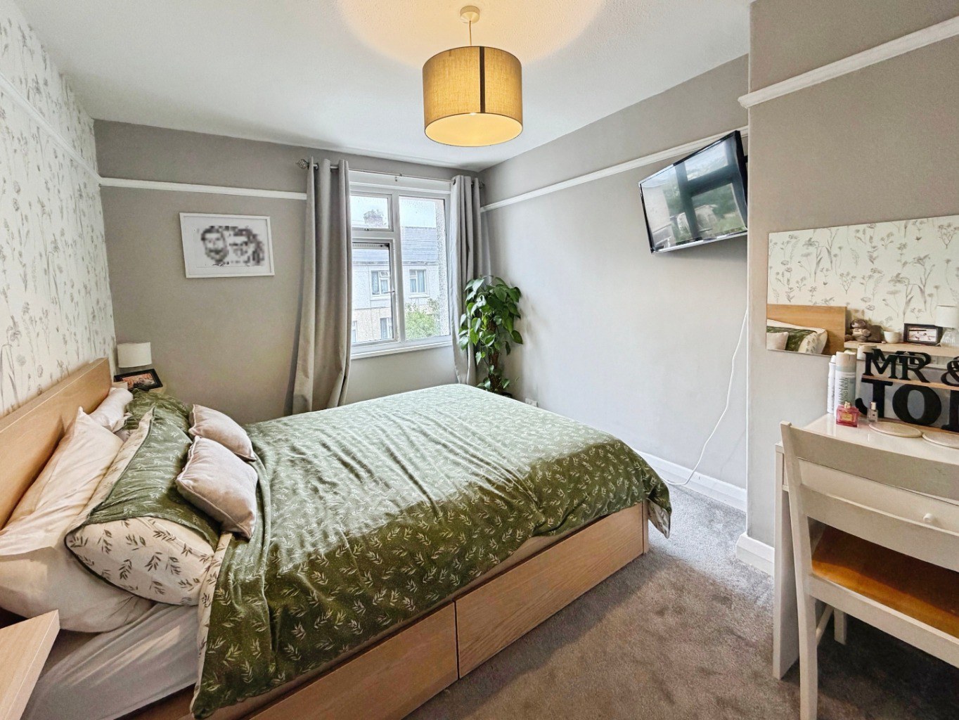 Helston, Three bed family home, photo 9