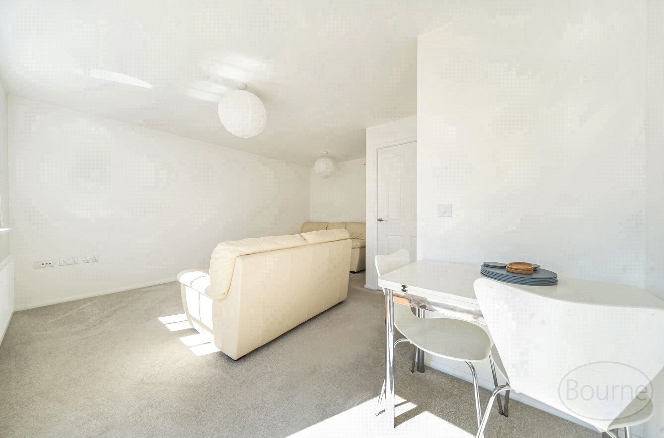 Coddington Grove, Waterlooville, Hampshire, PO8, photo 4