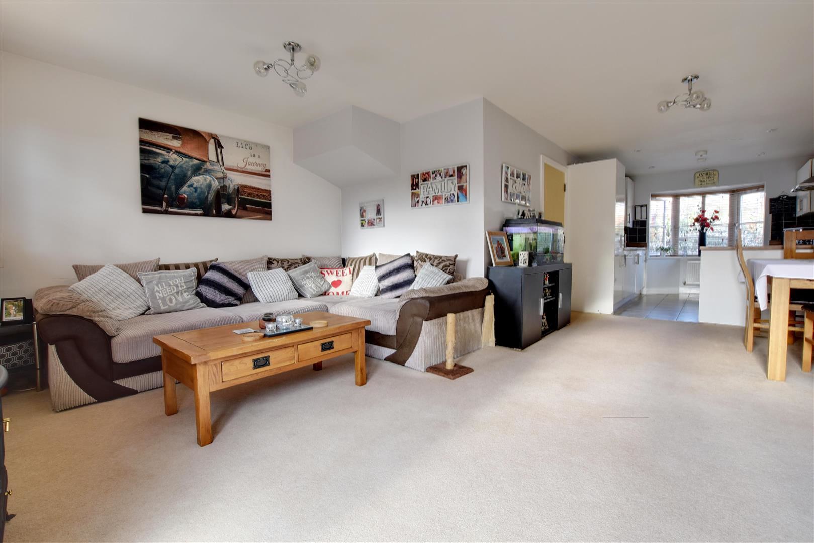 Etchingham Drive, St. Leonards-On-Sea, photo 2