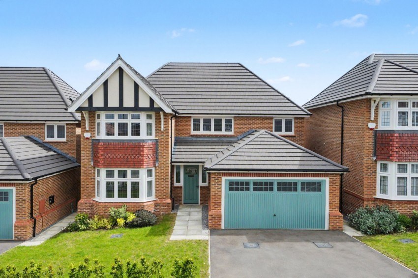 4 bed detached for sale in Wild Rose Drive, Harrogate