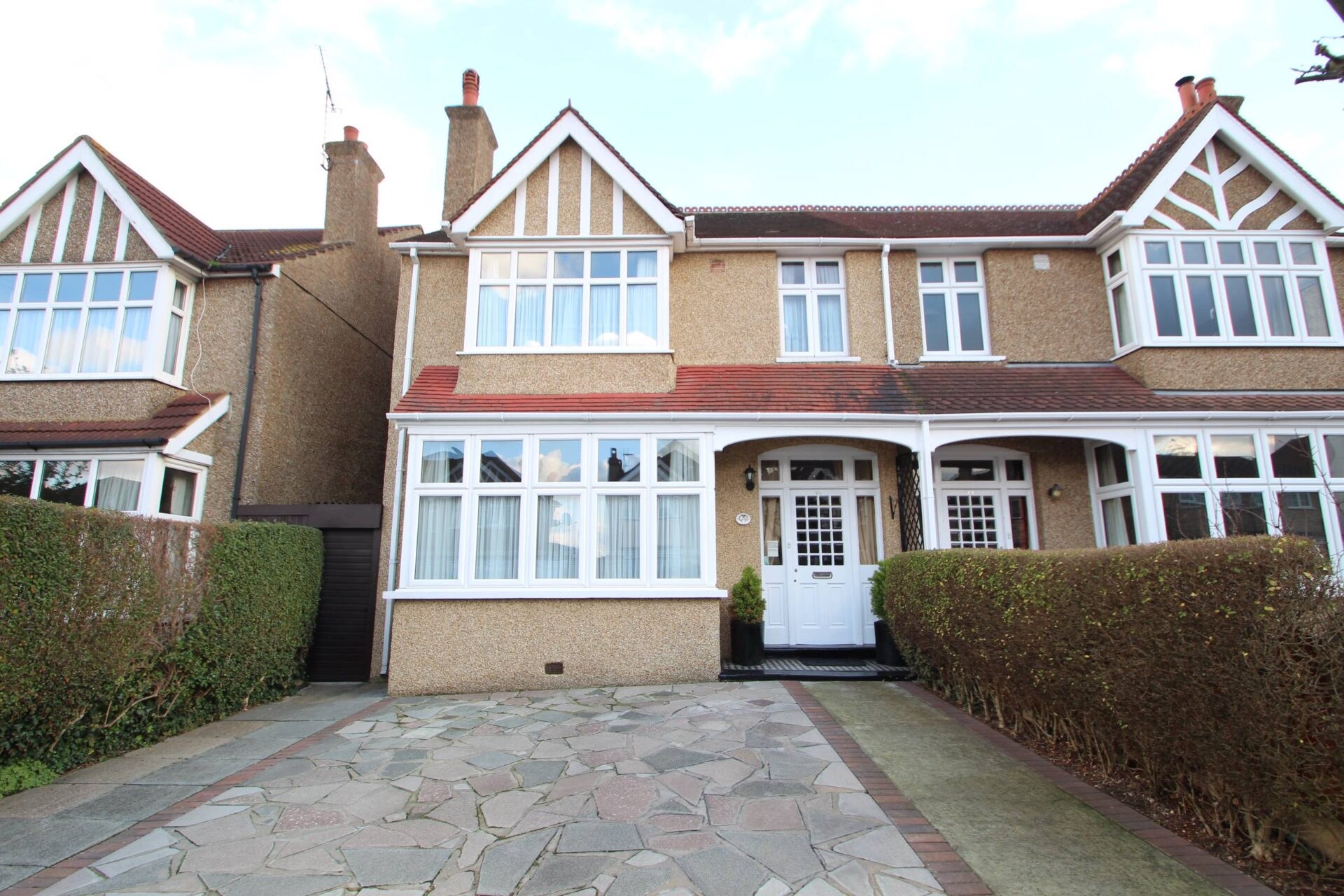 King Edward Avenue