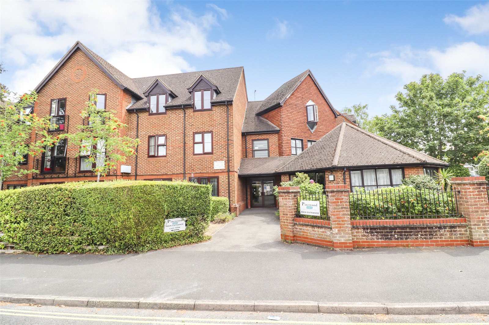 Pinewood Court, Fleet, Hampshire, GU51