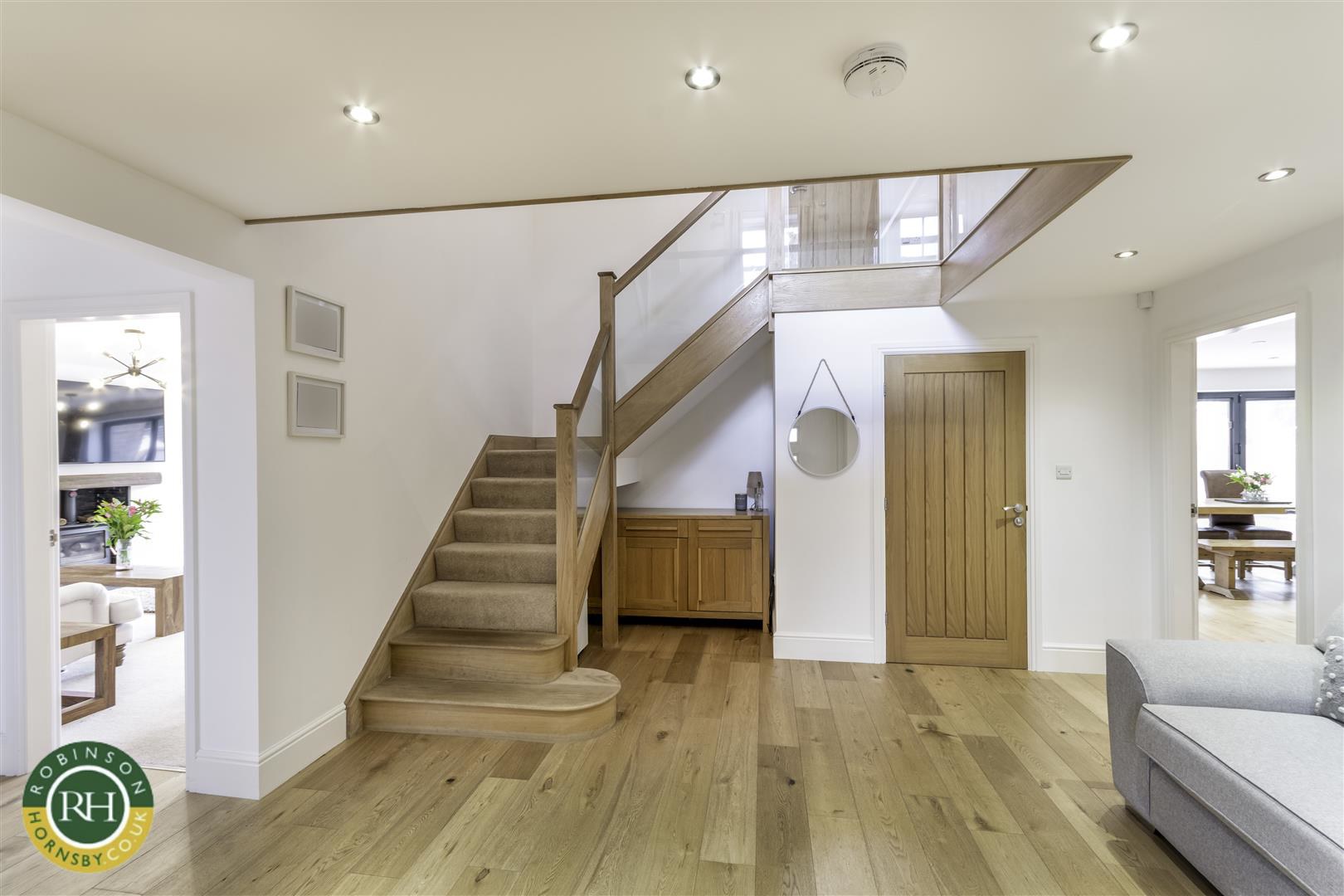 Thorne Road, Doncaster, photo 29