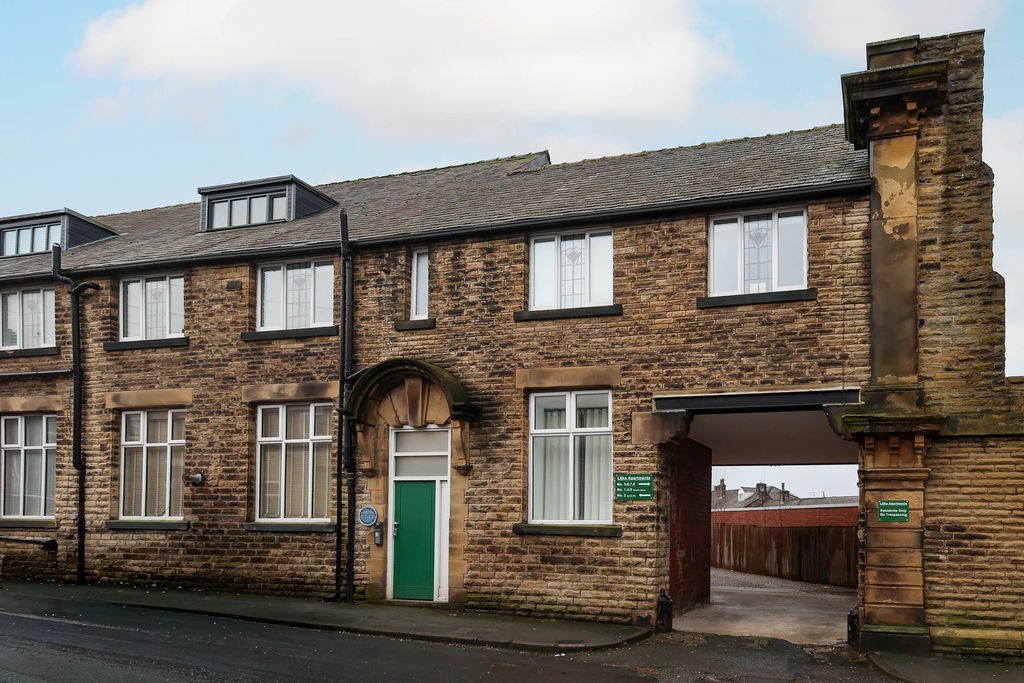 Leah Street