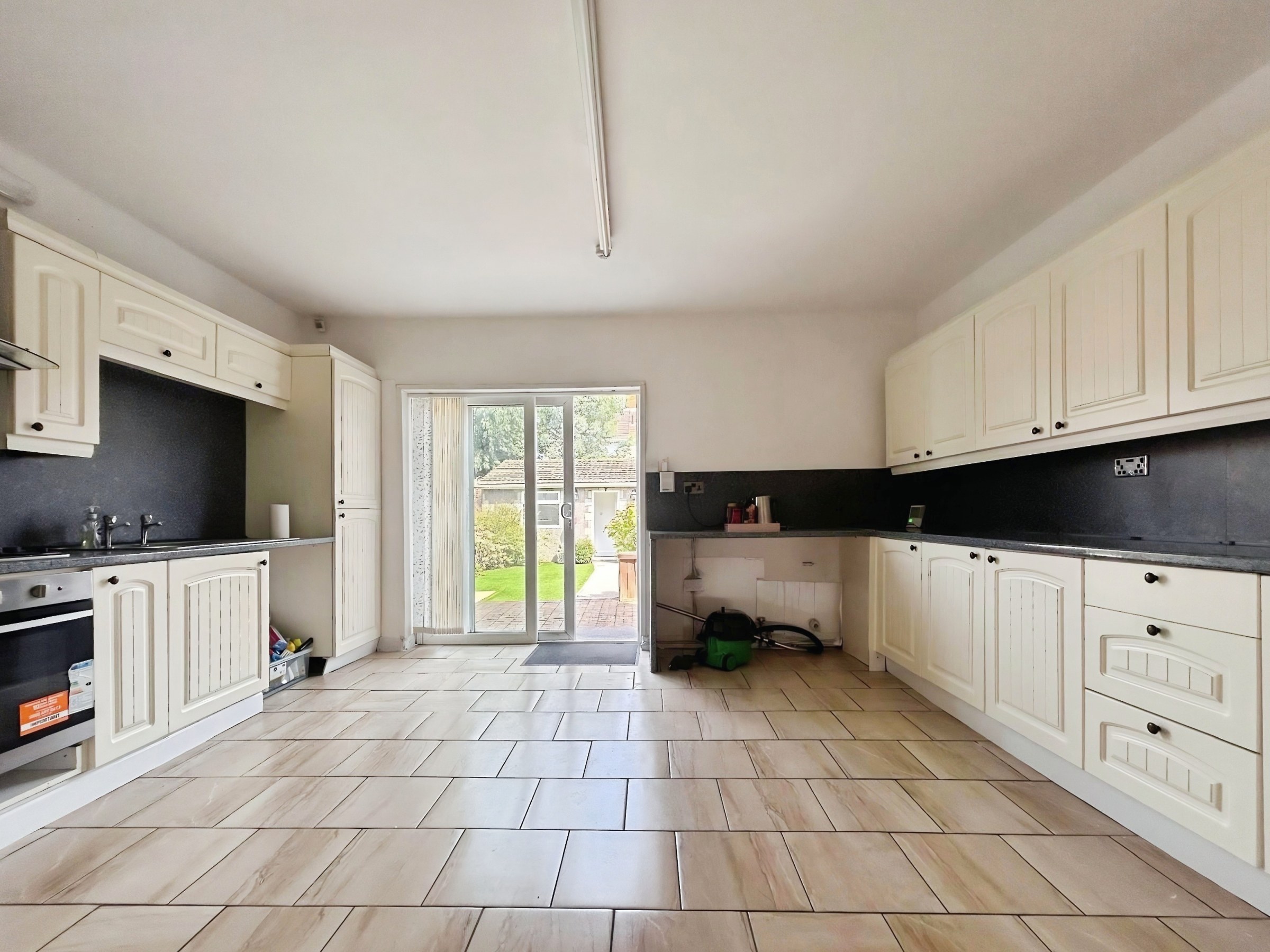 Garfield Avenue, Bridgend, CF31, photo 3