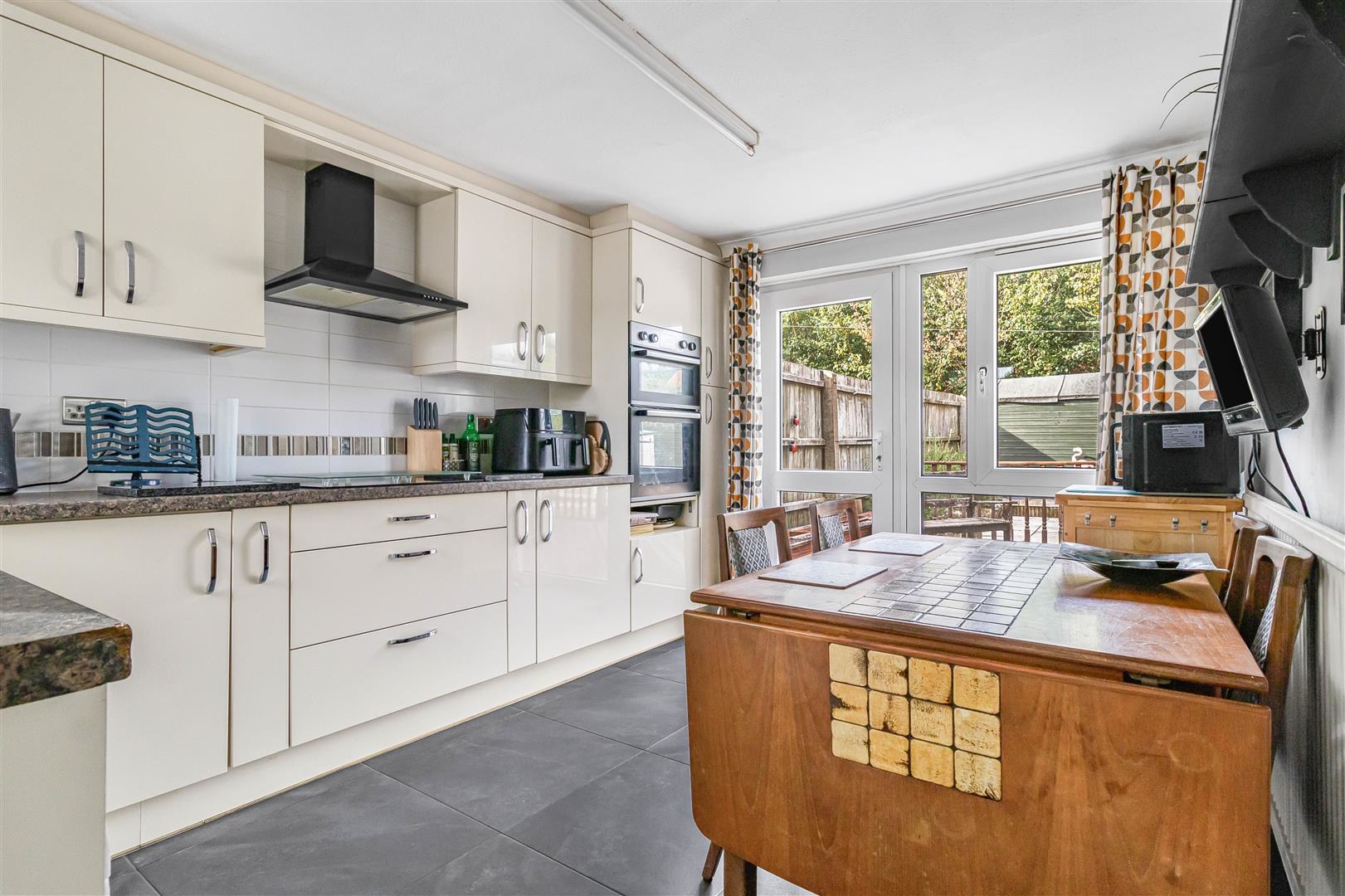 Boxford Court, Haverhill, photo 4