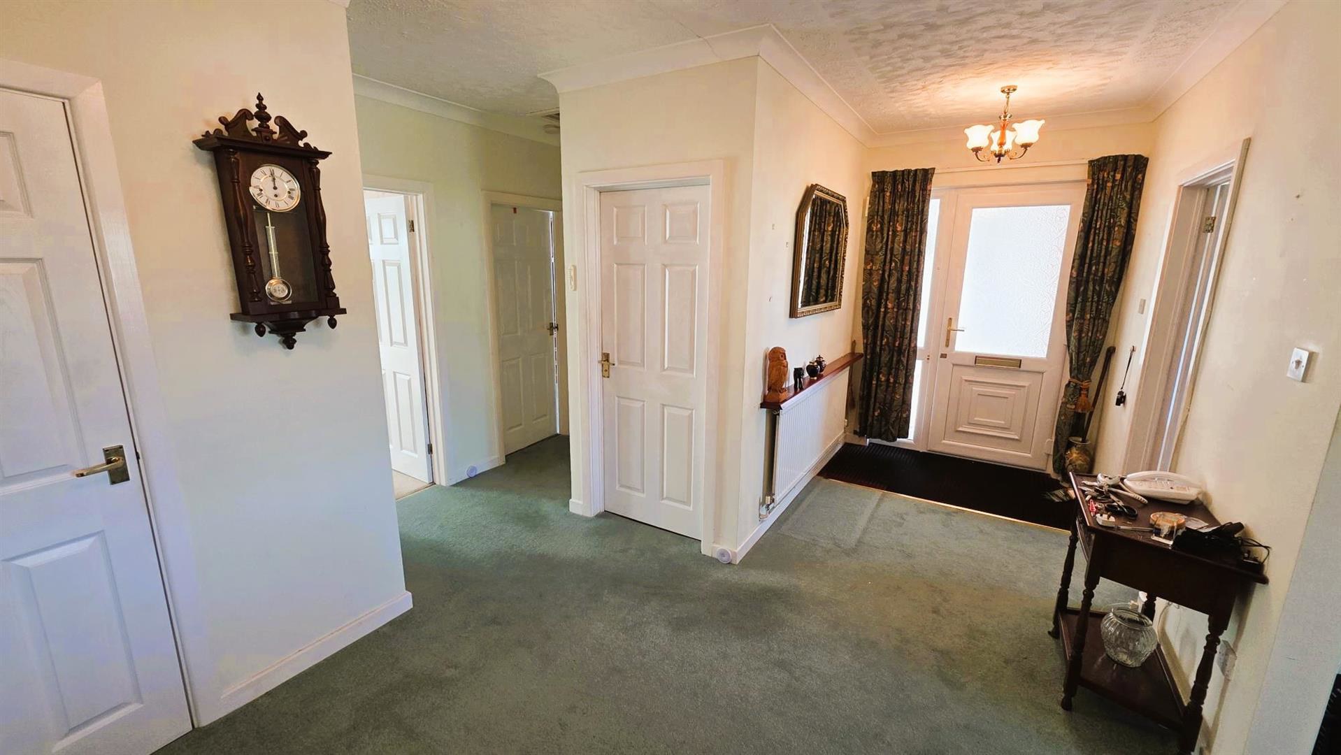 Gwscwm Road, Burry Port, photo 9