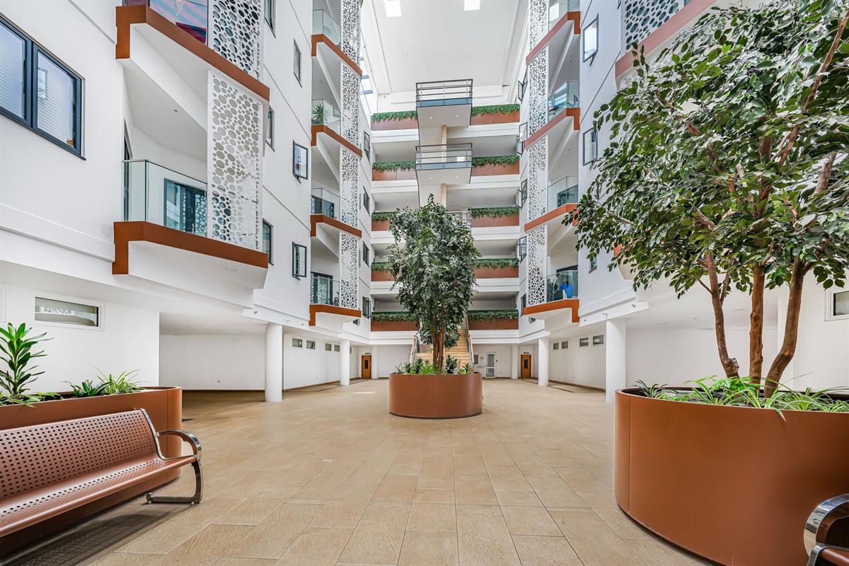 Flat , Edinburgh House, Harlow, photo 19