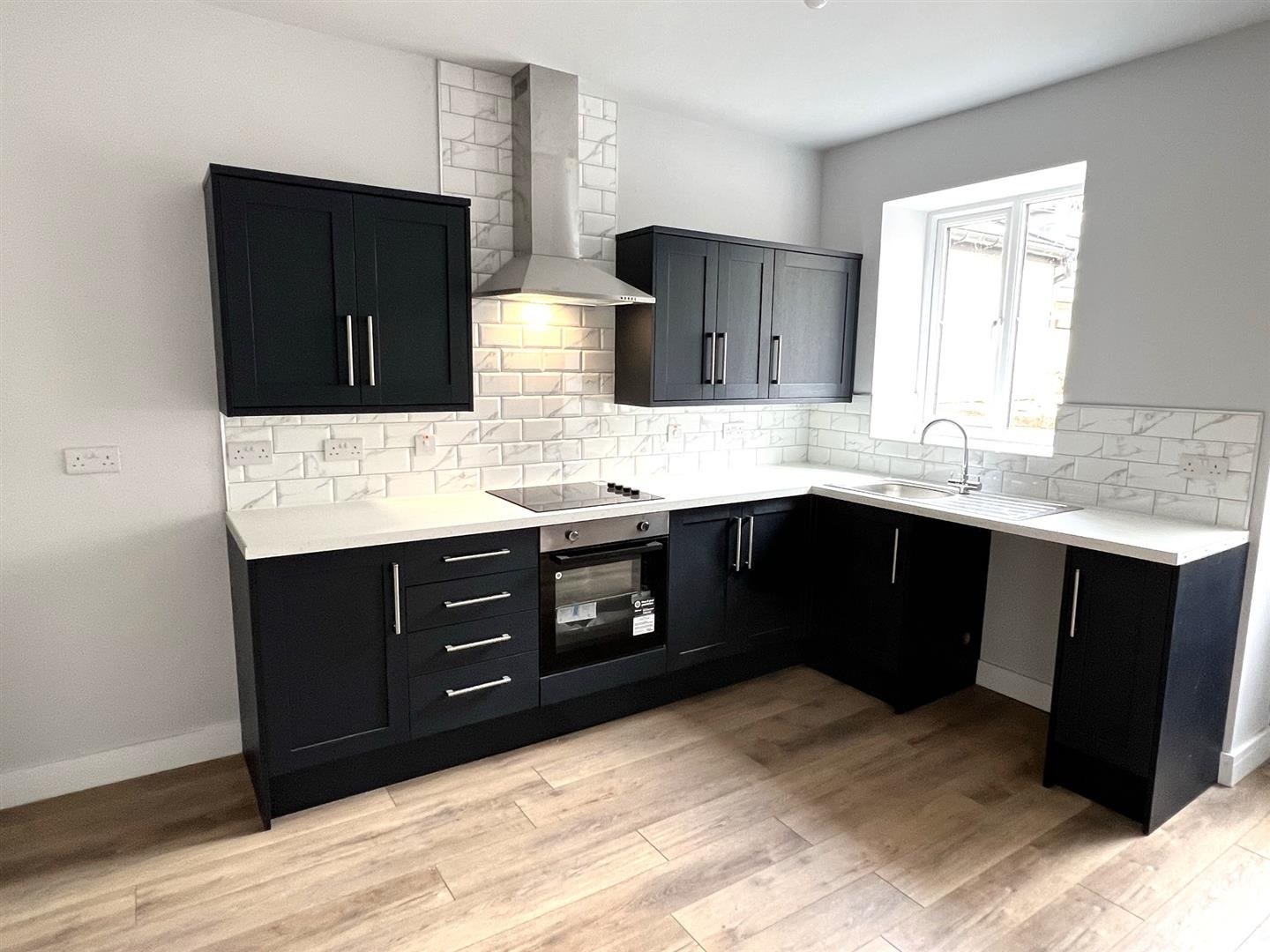 House - Terraced For Rent Dumfries Street