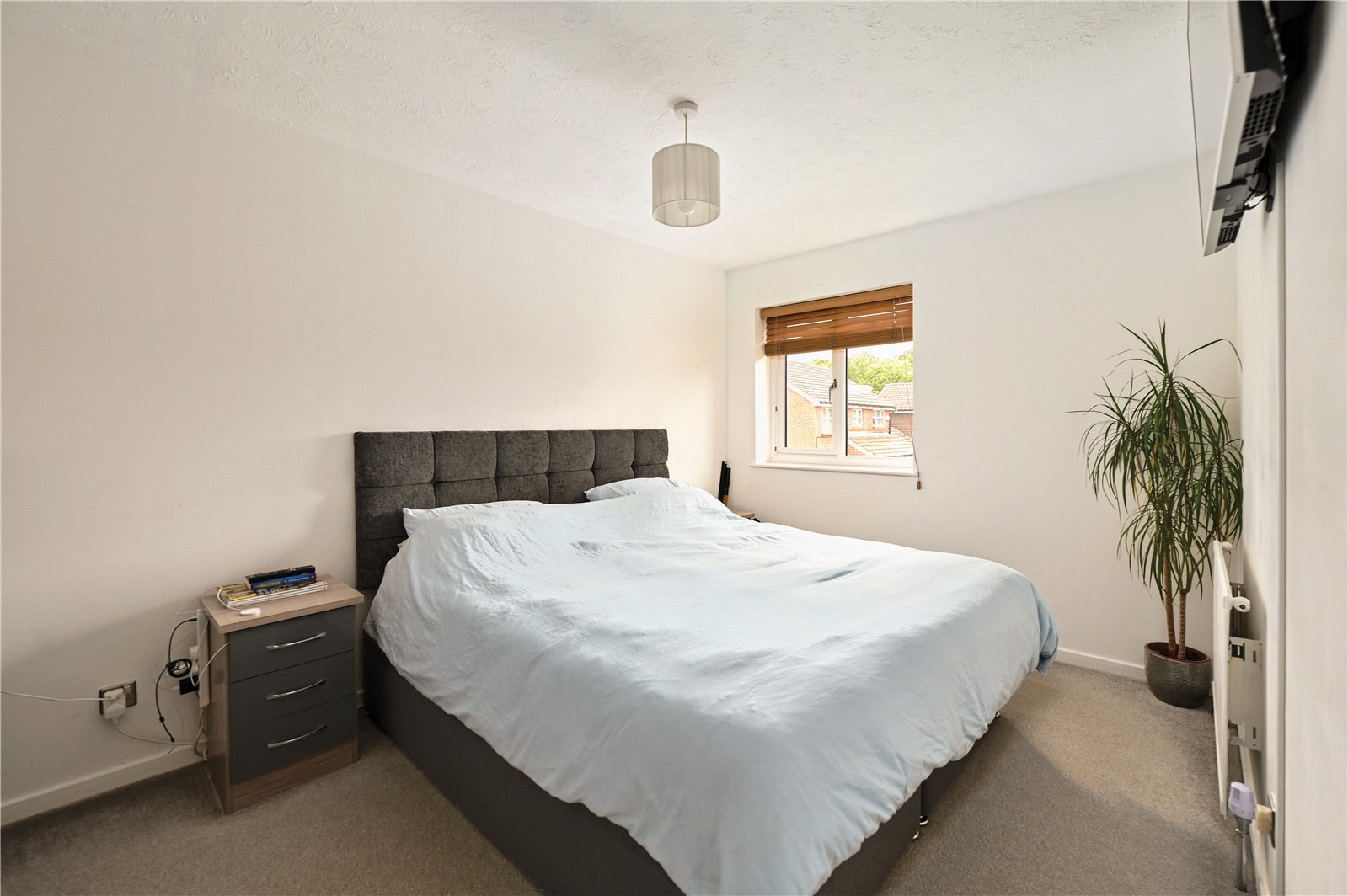 Larch Way, Farnborough, Hampshire, GU14, photo 5