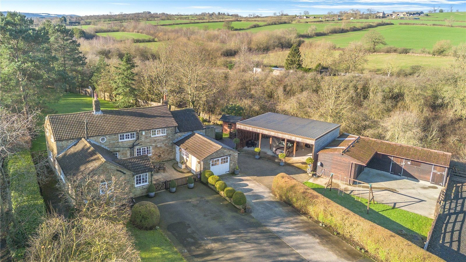 3 bed farm for sale in Harrogate HG3 1JE Buttersyke Bar, Pannal
