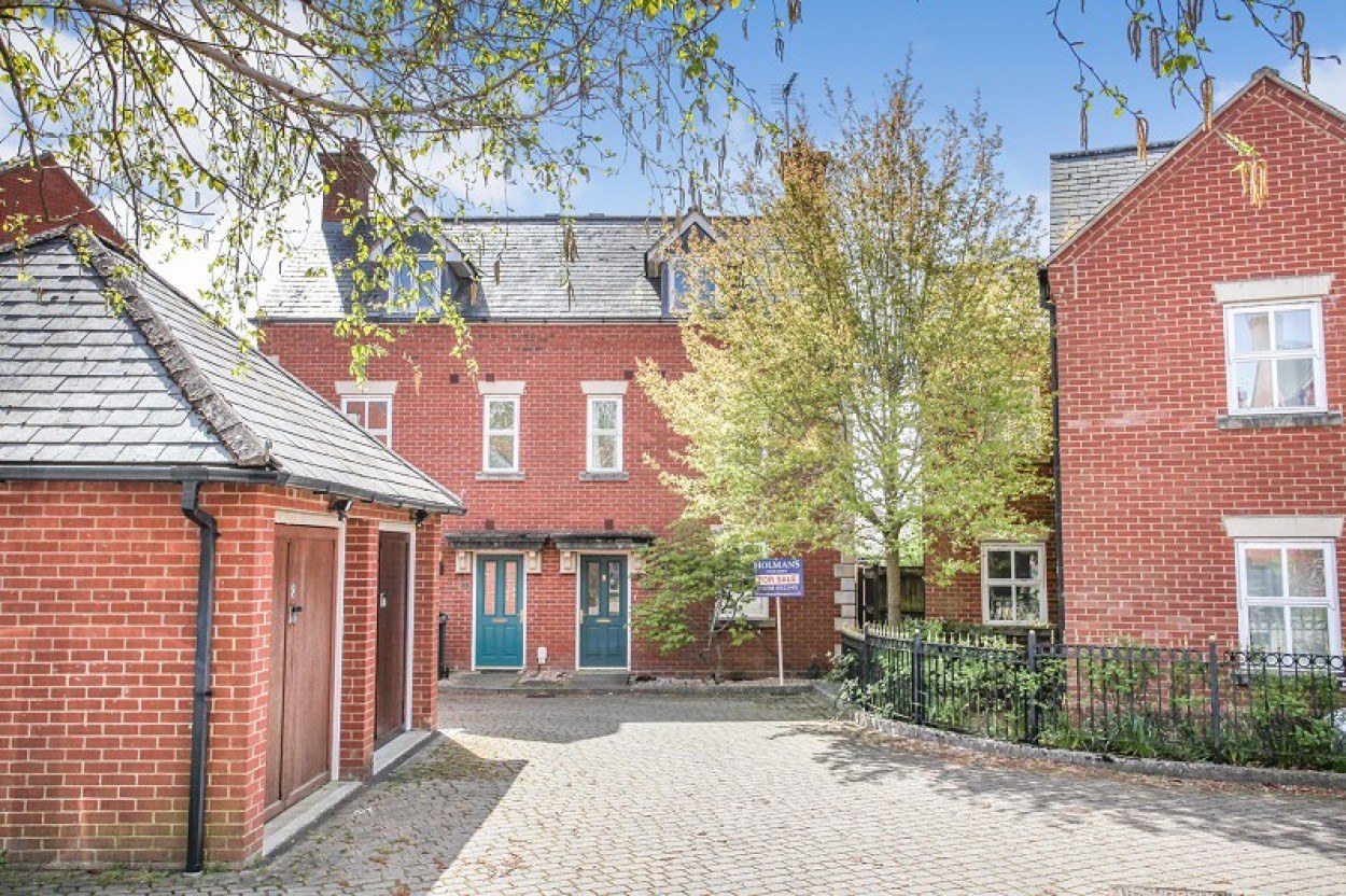 Harvard Close