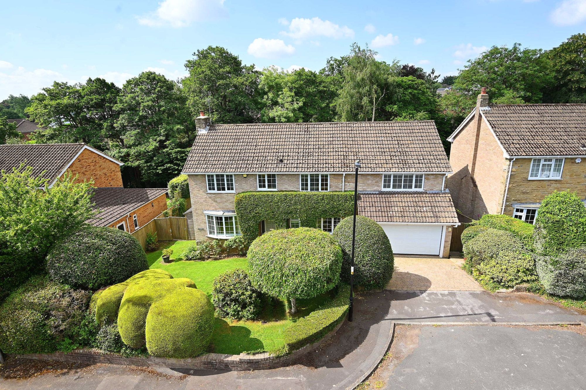 5 bed home for sale in Rossett Beck, Harrogate