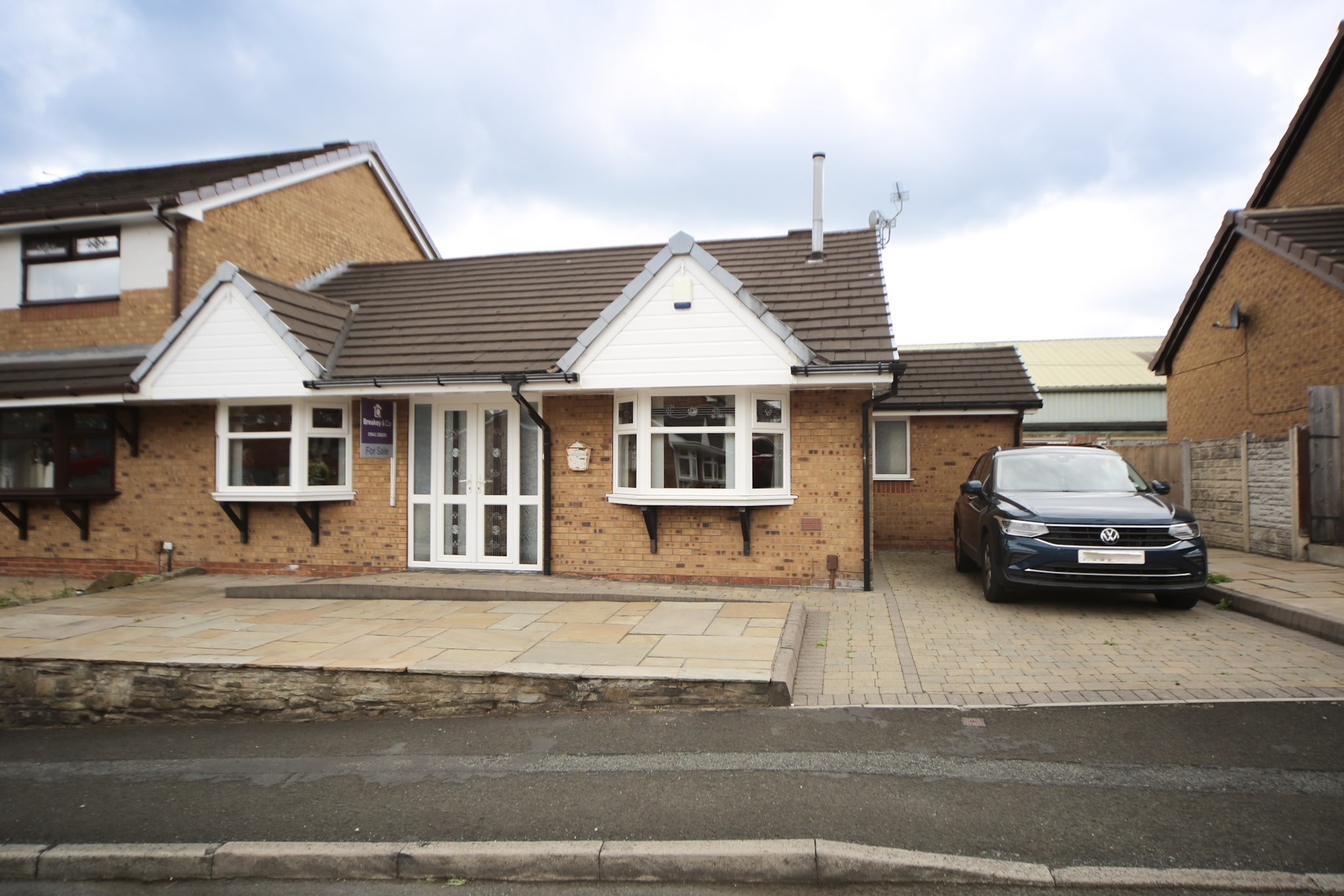 Knightshill Crescent