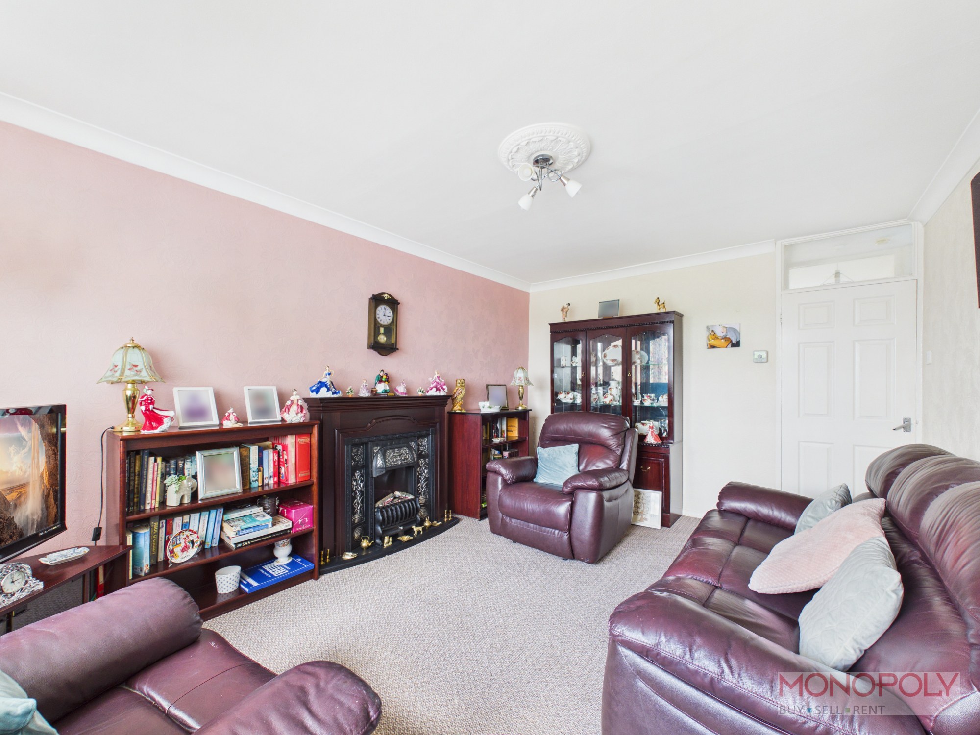 Ffordd Gryffydd, Llay, LL12, photo 2