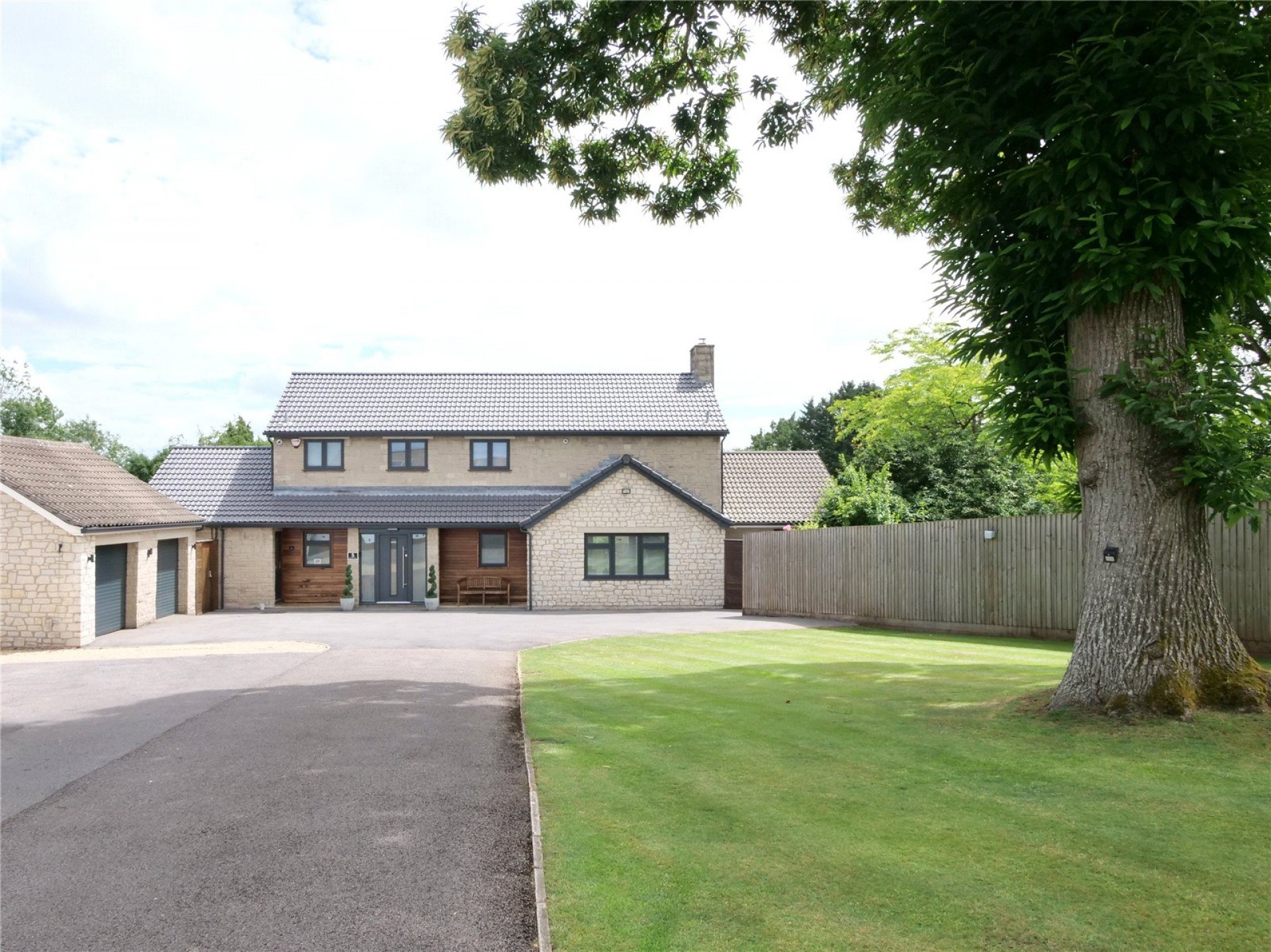 Detached House - Under Offer The Dymboro