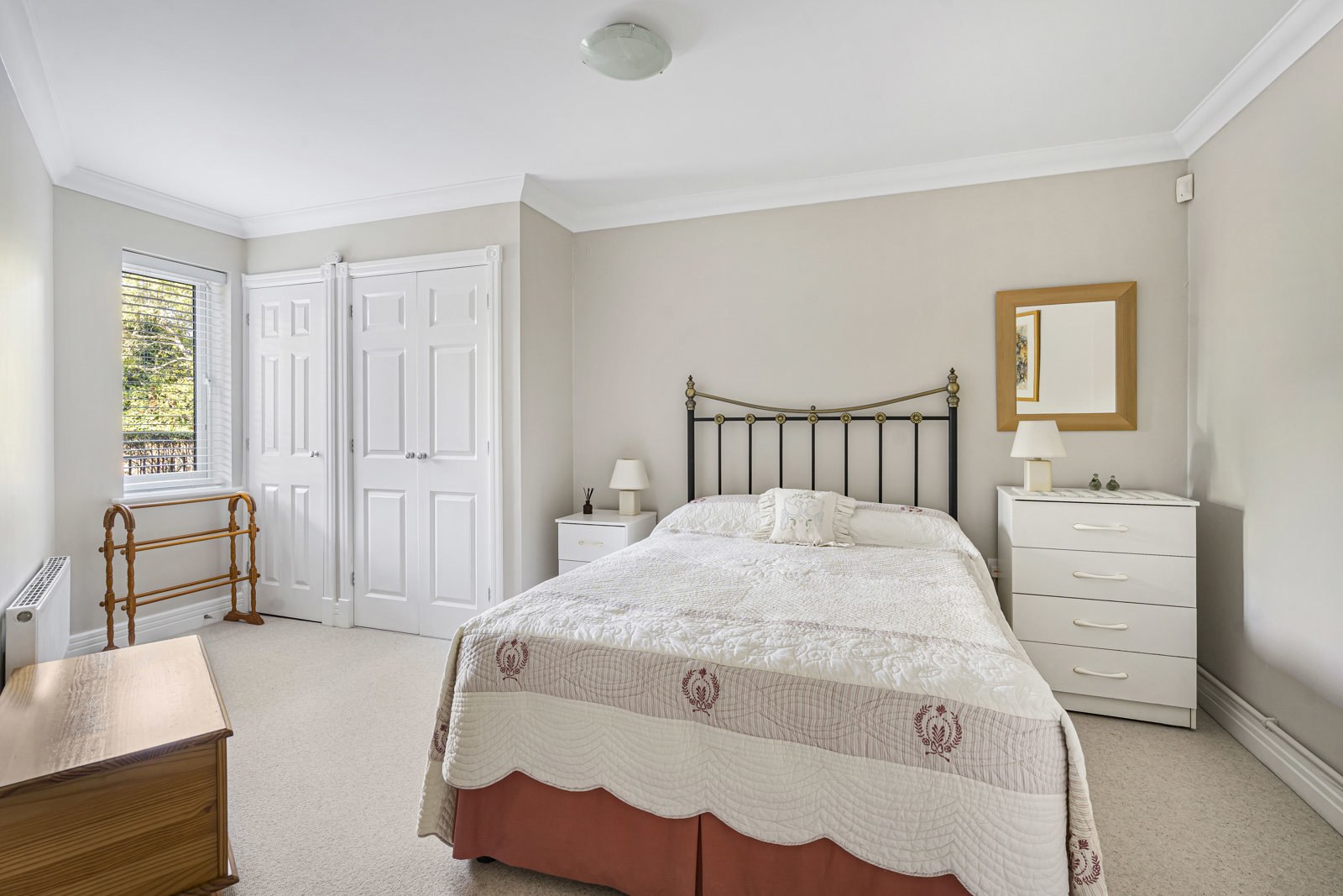 Portsmouth Road, Cobham, Surrey, KT11, photo 9