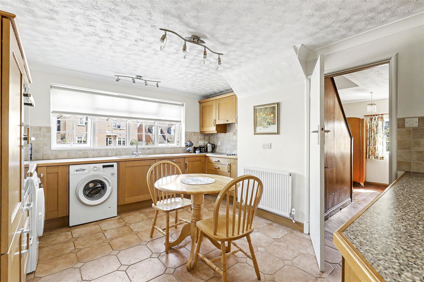 Highfields, Saffron Walden, photo 10