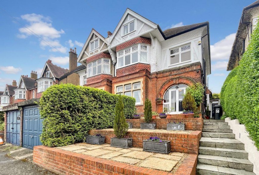 Heathhurst Road