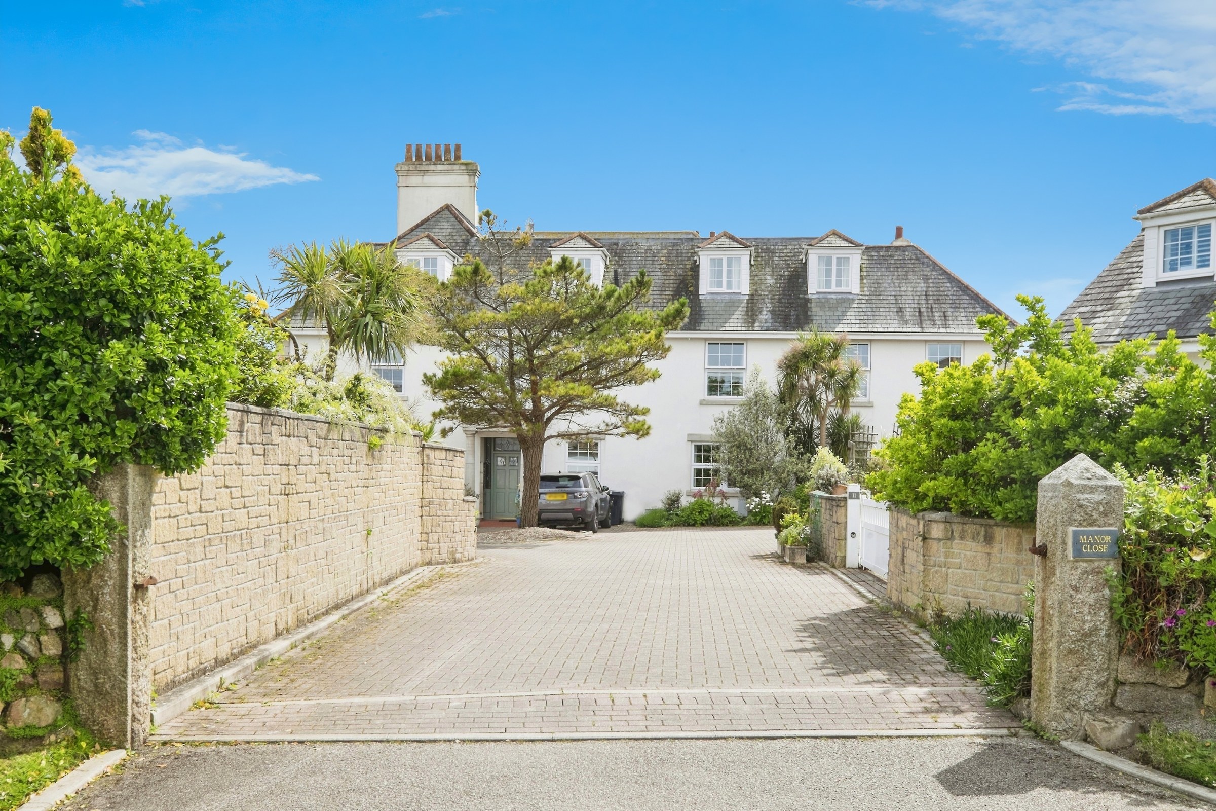 Manor Close