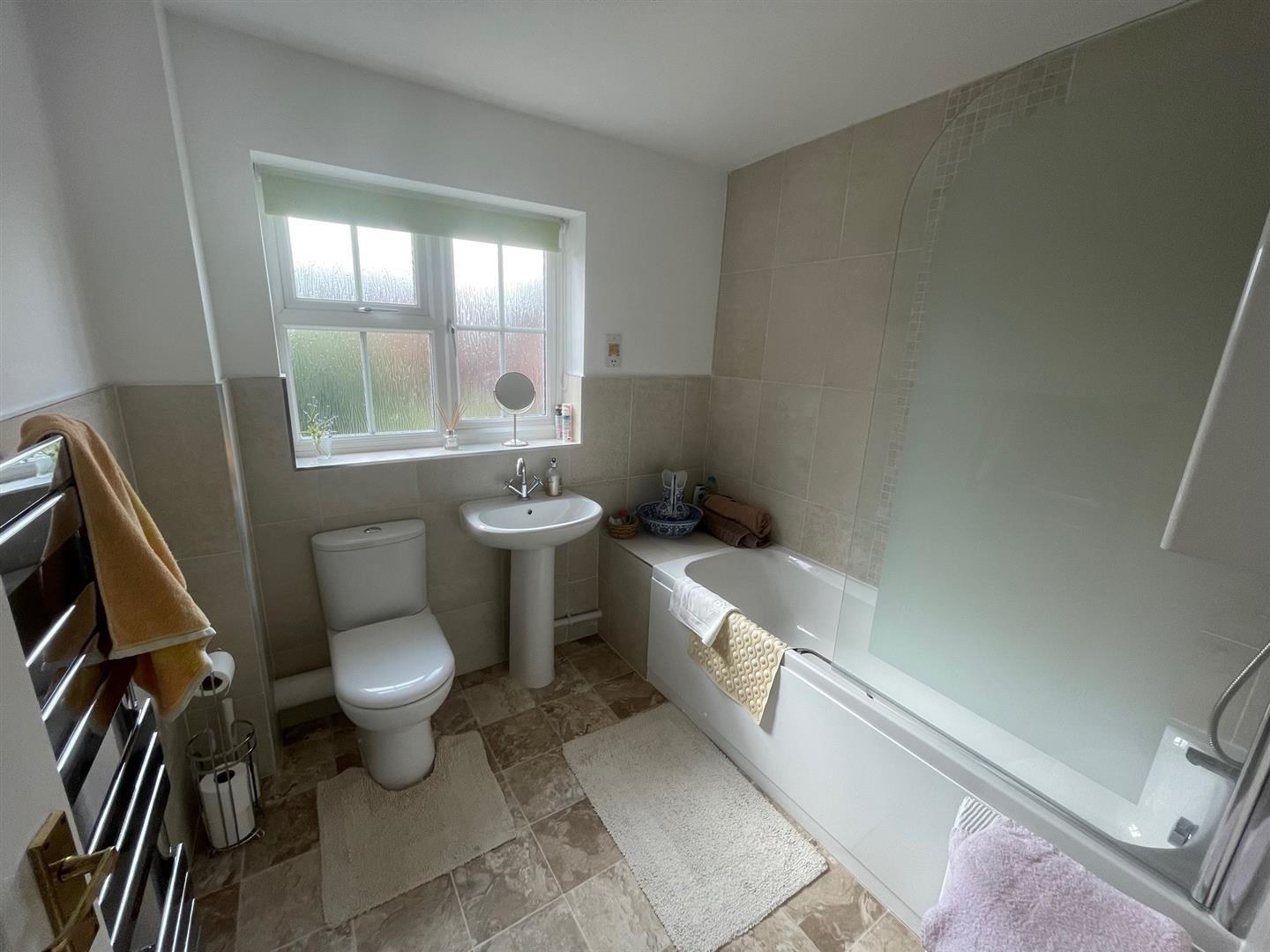 Scalborough Close, Countesthorpe., photo 9